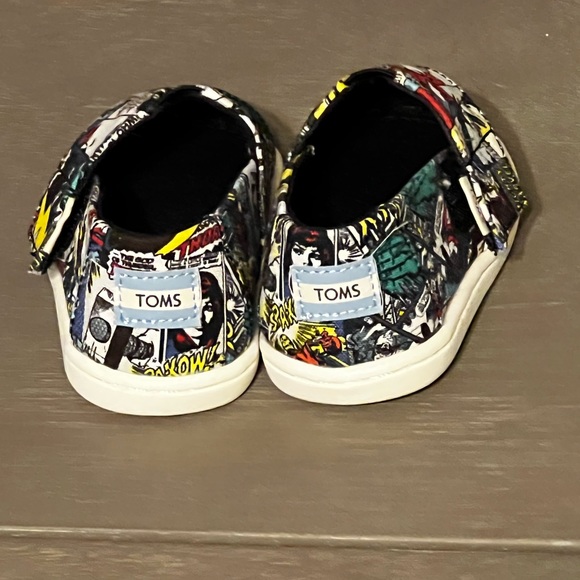 TOMS/Marvel Shoes - Picture 3 of 5